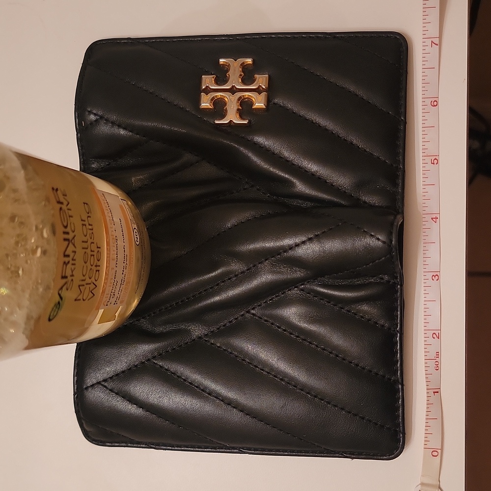 Tory Burch KIRA Chevron Quilted Lamb Leather Bi-Fold Wallet 🩷 - Picture 11 of 12
